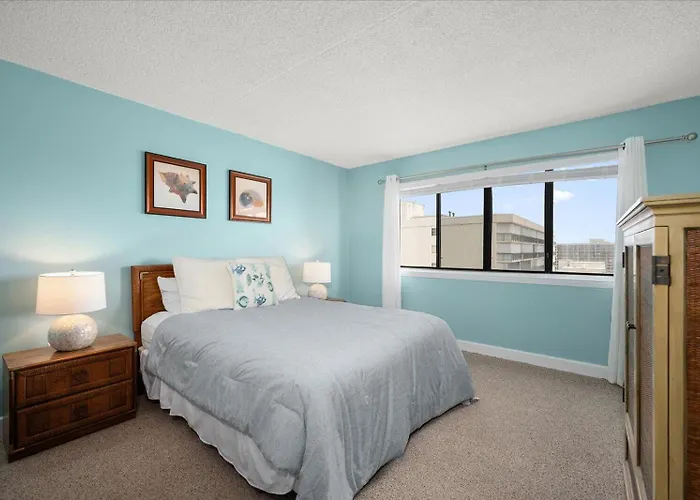 3 Bedroom Direct Ocean Front Capri With Indoor Pool