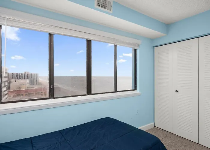 3 Bedroom Direct Ocean Front Capri With Indoor Pool Ocean City