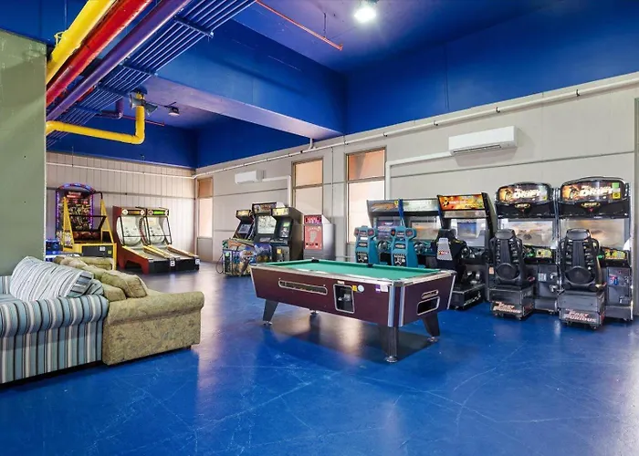 3 Bedroom Direct Ocean Front Capri With Indoor Pool Holiday home Ocean City